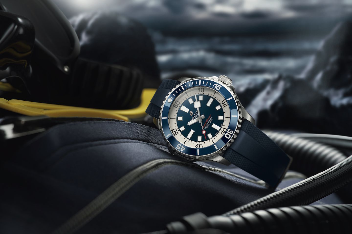 Breitling Superocean Automatic 46_blue dial and blue rubber strap_Ref. A17378E71C1S1_CMYK