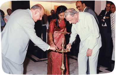 1990 - Mumbai Showroom Inauguration.png