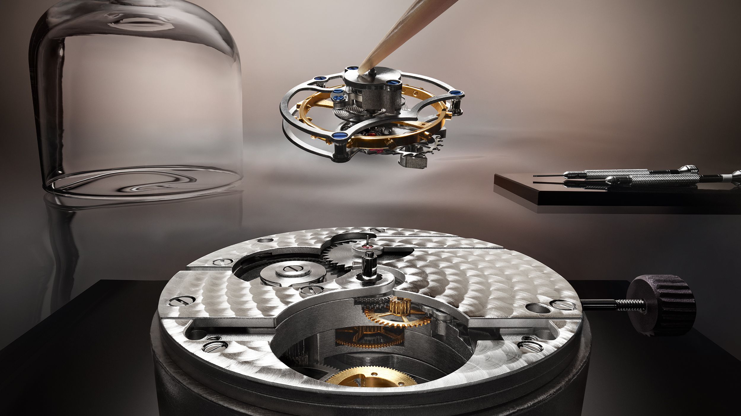 2025_q13224e2_mut_tourbillon_enamel_978_savoirfaire2_srgb_16_9.jpg