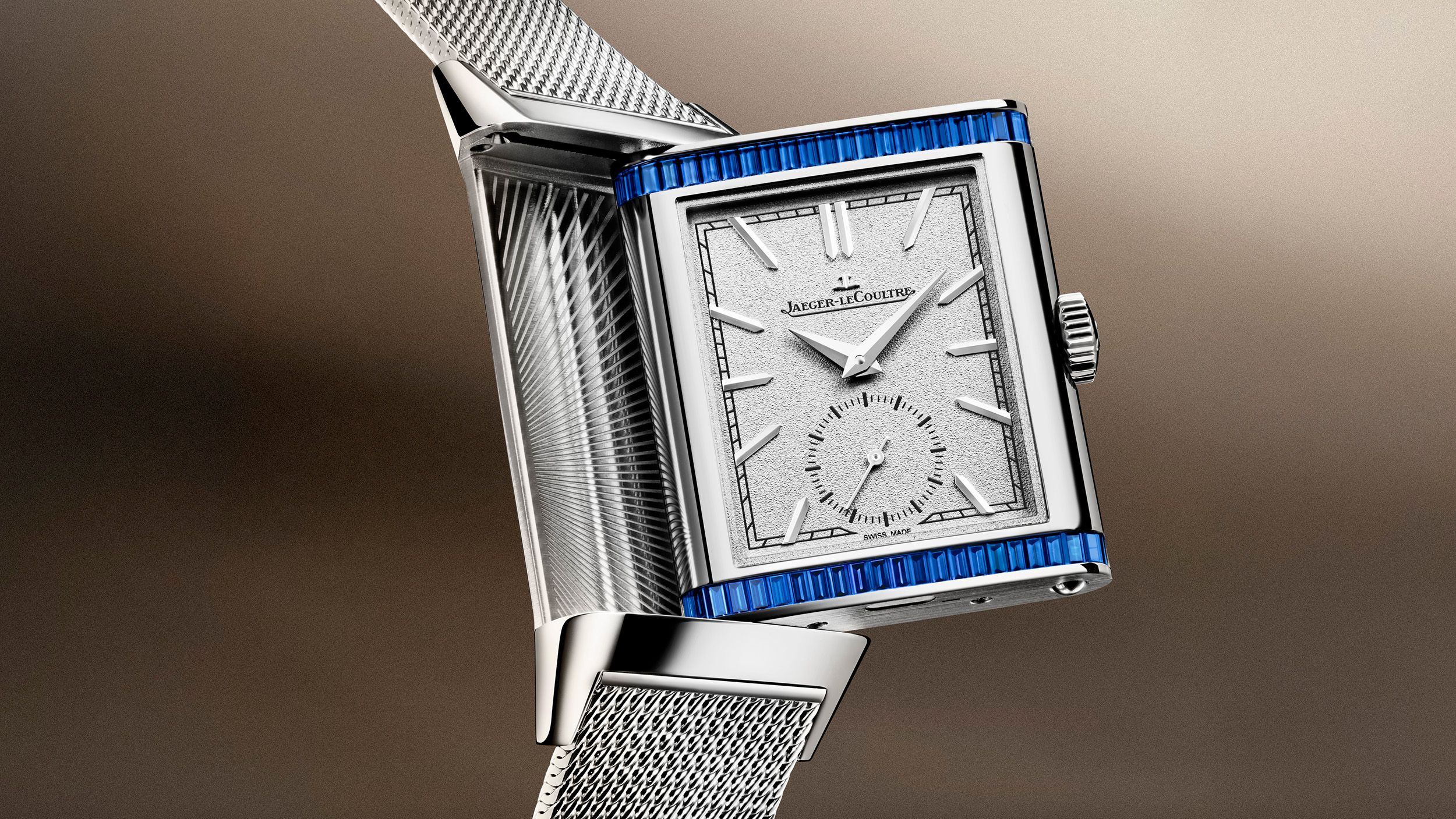 2026_relaunch_reverso_cocktail_q713311j_closeup_srgb_16-9.jpg