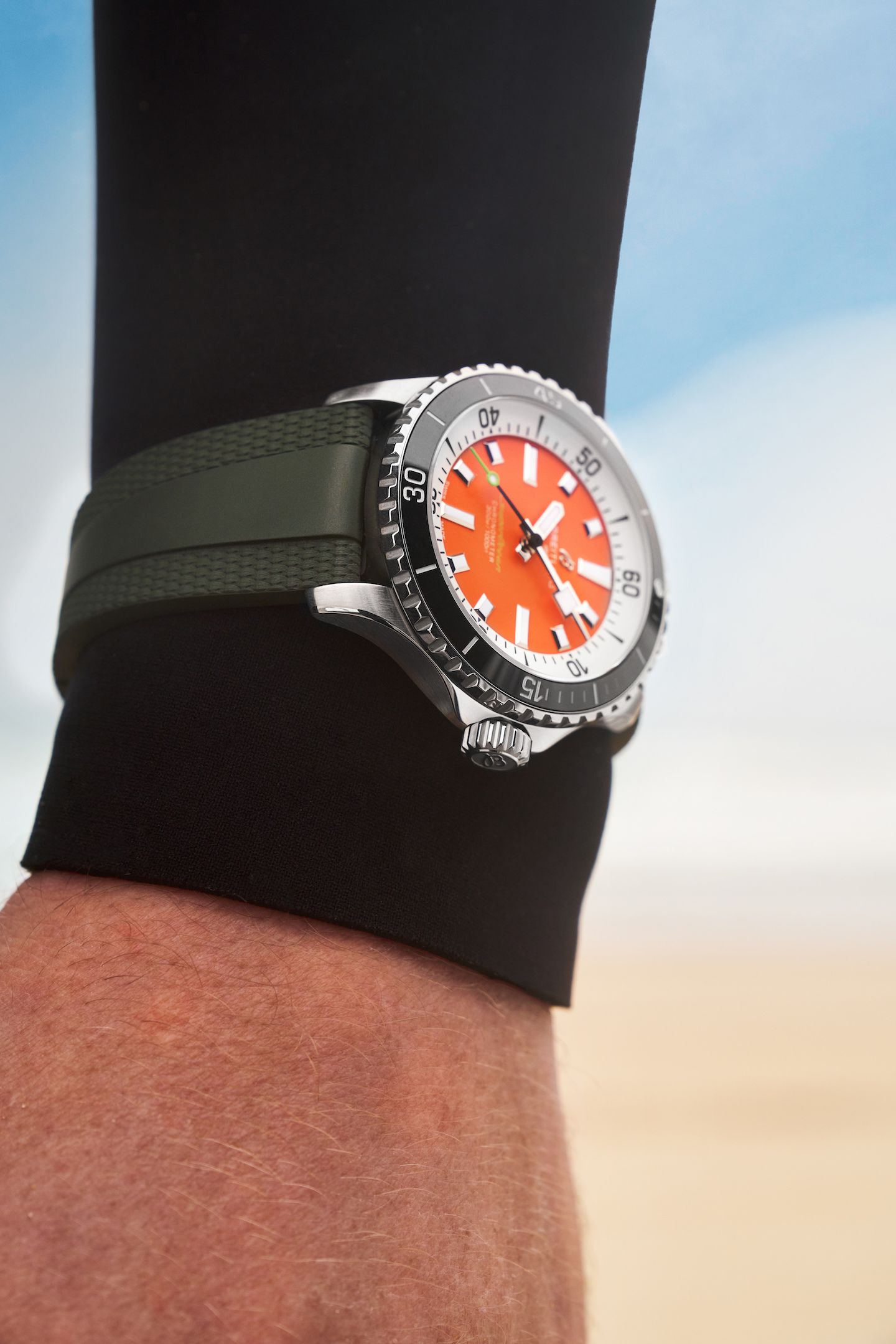 Breitling Superocean 42 Kelly Slater Limited Edition_orange dial and green rubber strap_Ref. A173751A1O1S1_RGB