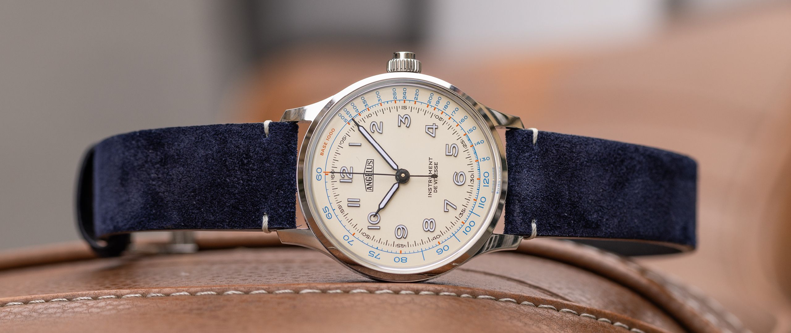 Angelus monopusher chronograph - the Instrument De Vitesse