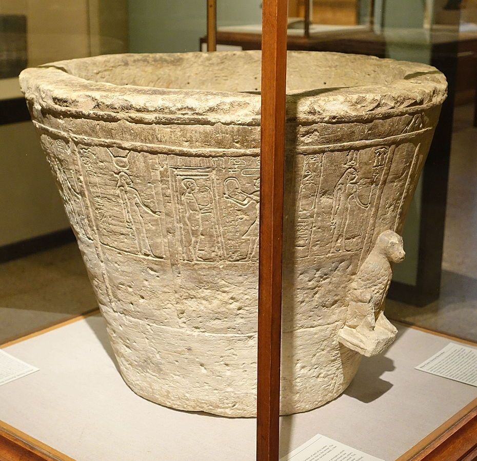 A limestone Egyptian water clock, 285–246 BC (Oriental Institute, Chicago) (1).jpg