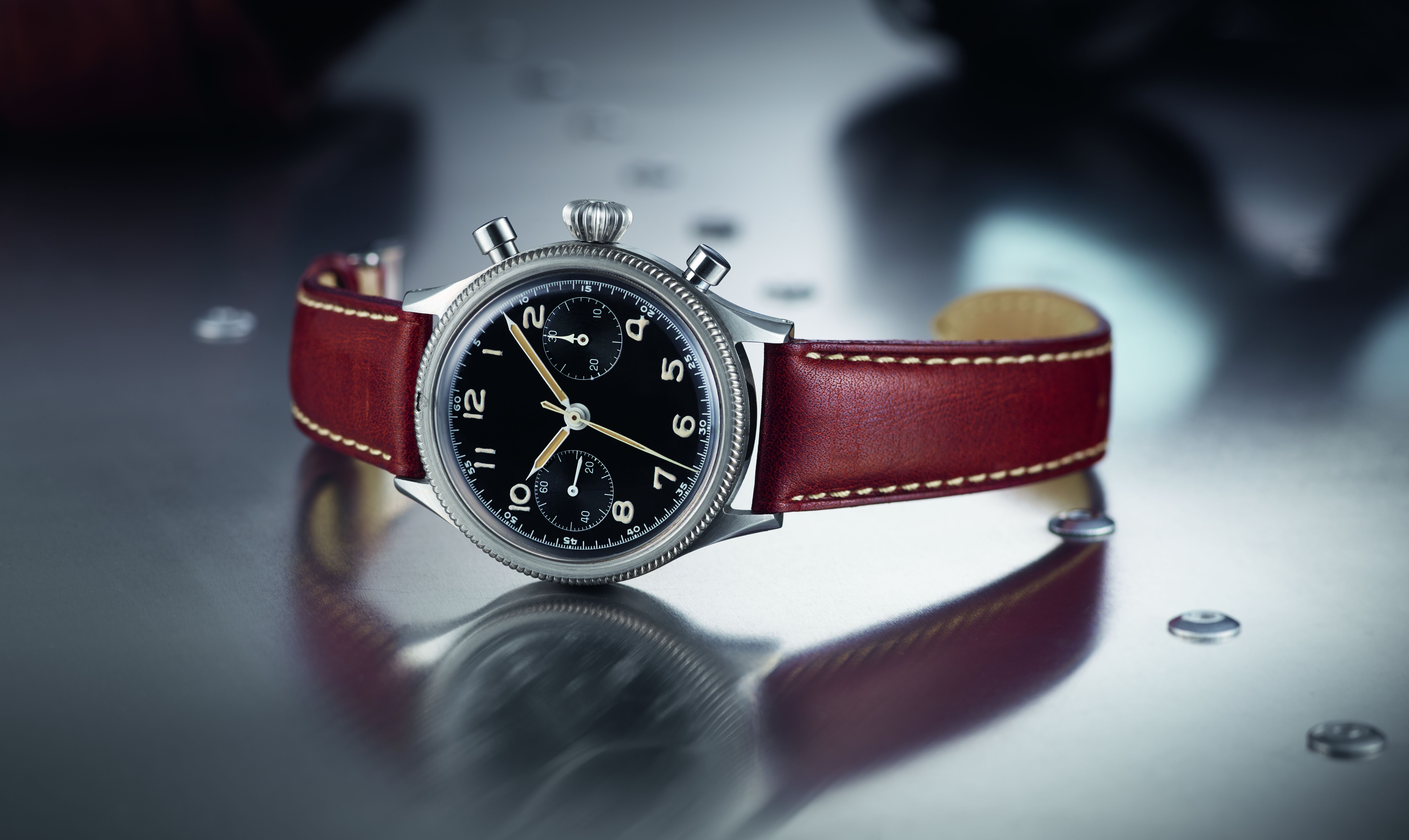Breguet_B7211_Lifestyle_2__1__High_resolution__300_dpi___JPG__14130.JPG