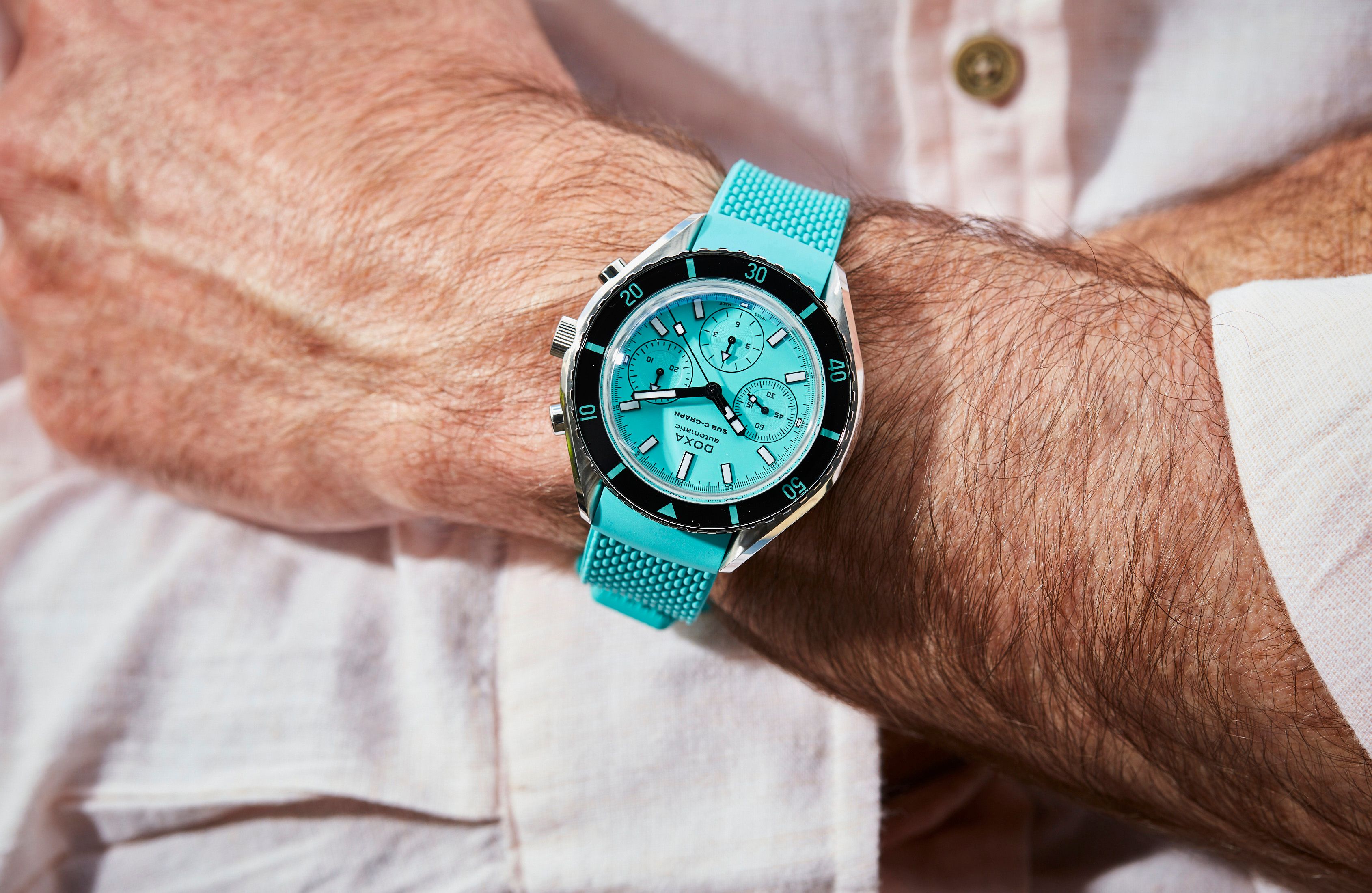 Doxa Sub C-Graph-55555-aqua-wrist-2086.jpg
