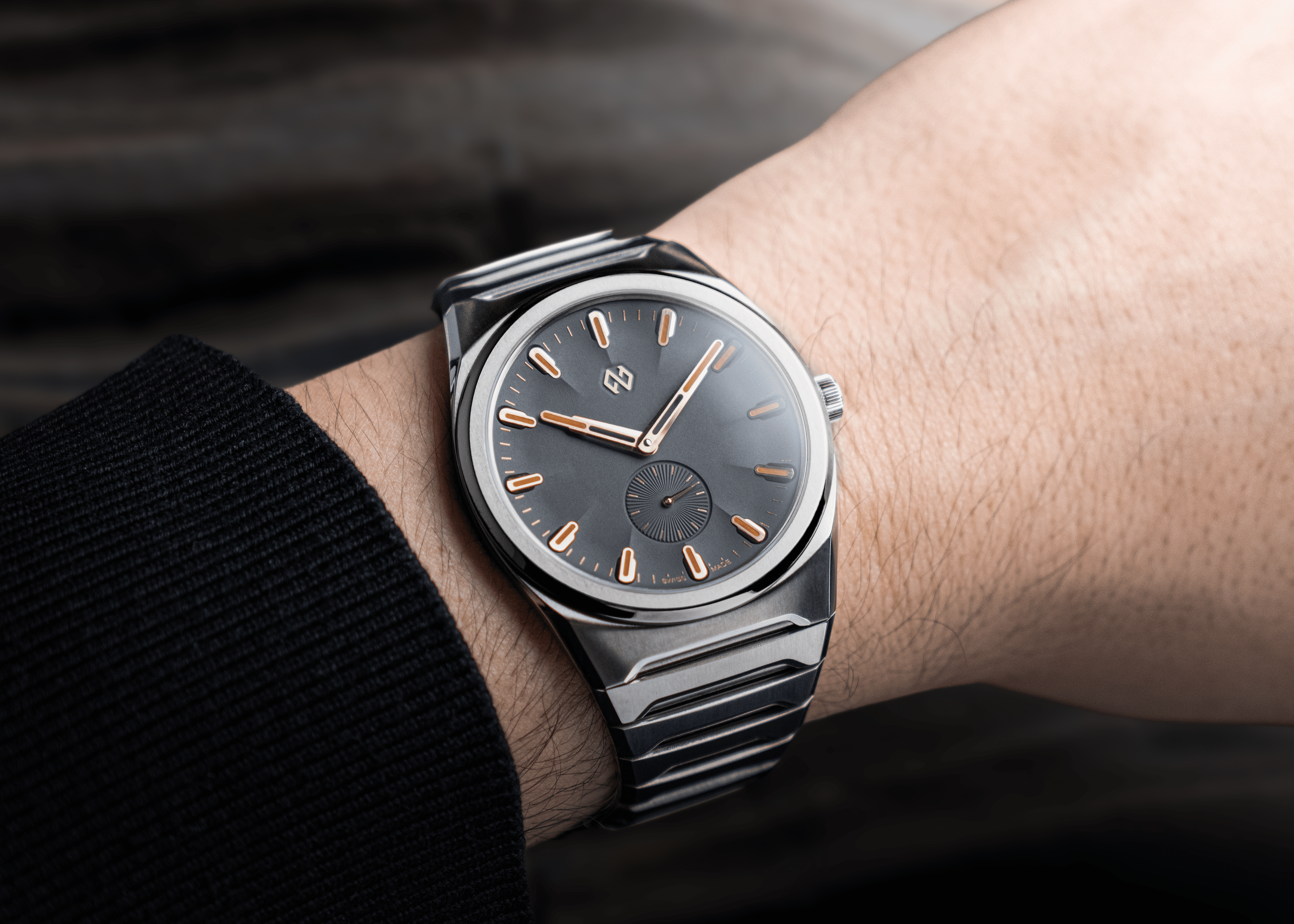 Formex Aria Manufacture Chronometer 40 mm - Ardesia Grey Dial Wrist 1 (18cm_7in).png