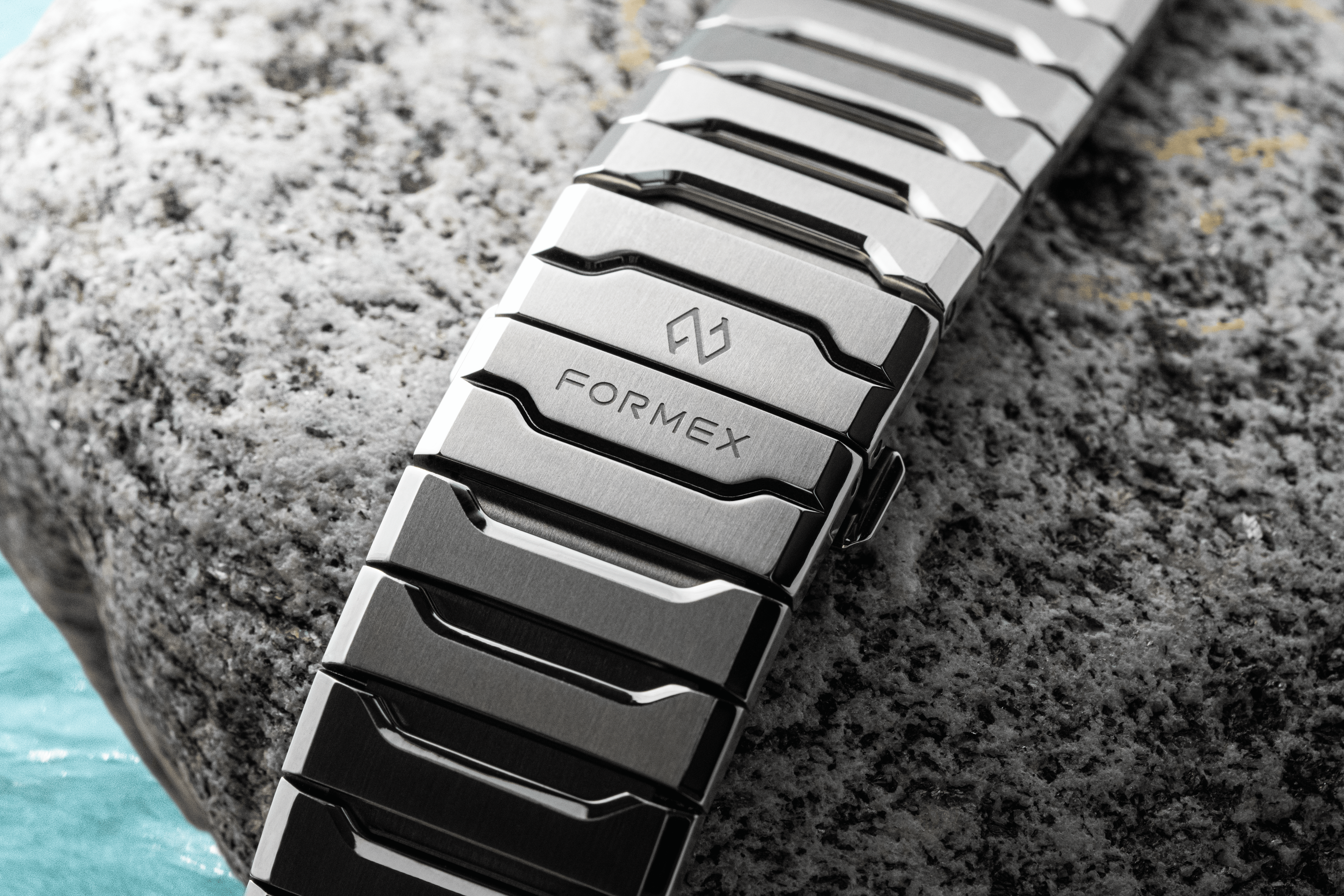 Formex Aria Manufacture Chronometer 40 mm - Bracelet 1.png