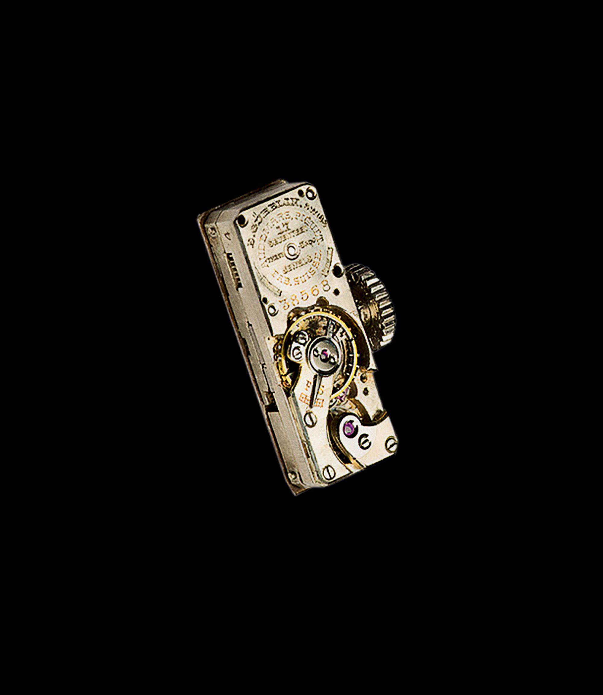Calibre 5/7 SB. In 1927, this Audemars Piguet mechanism set a record for its diminutive size of just 15.9 x 5.8 x 3.3 mm. Two years later, Le Coultre & Cie went even further with the now famous Calibre 101 (14 x 4.8 x 3.4 mm). Audemars Piguet Heritage.