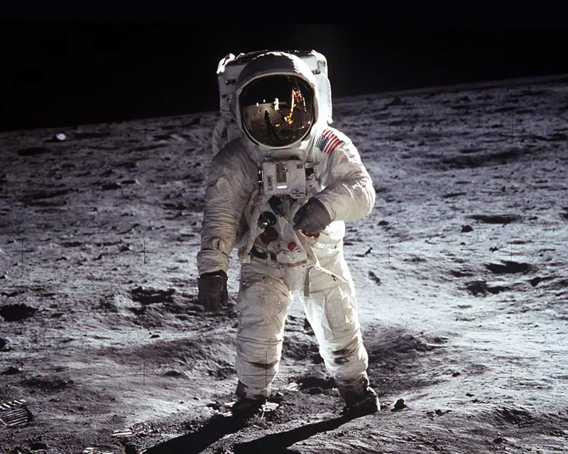 Push-catalogue-SP-Moonwatch-BA-800x640.webp