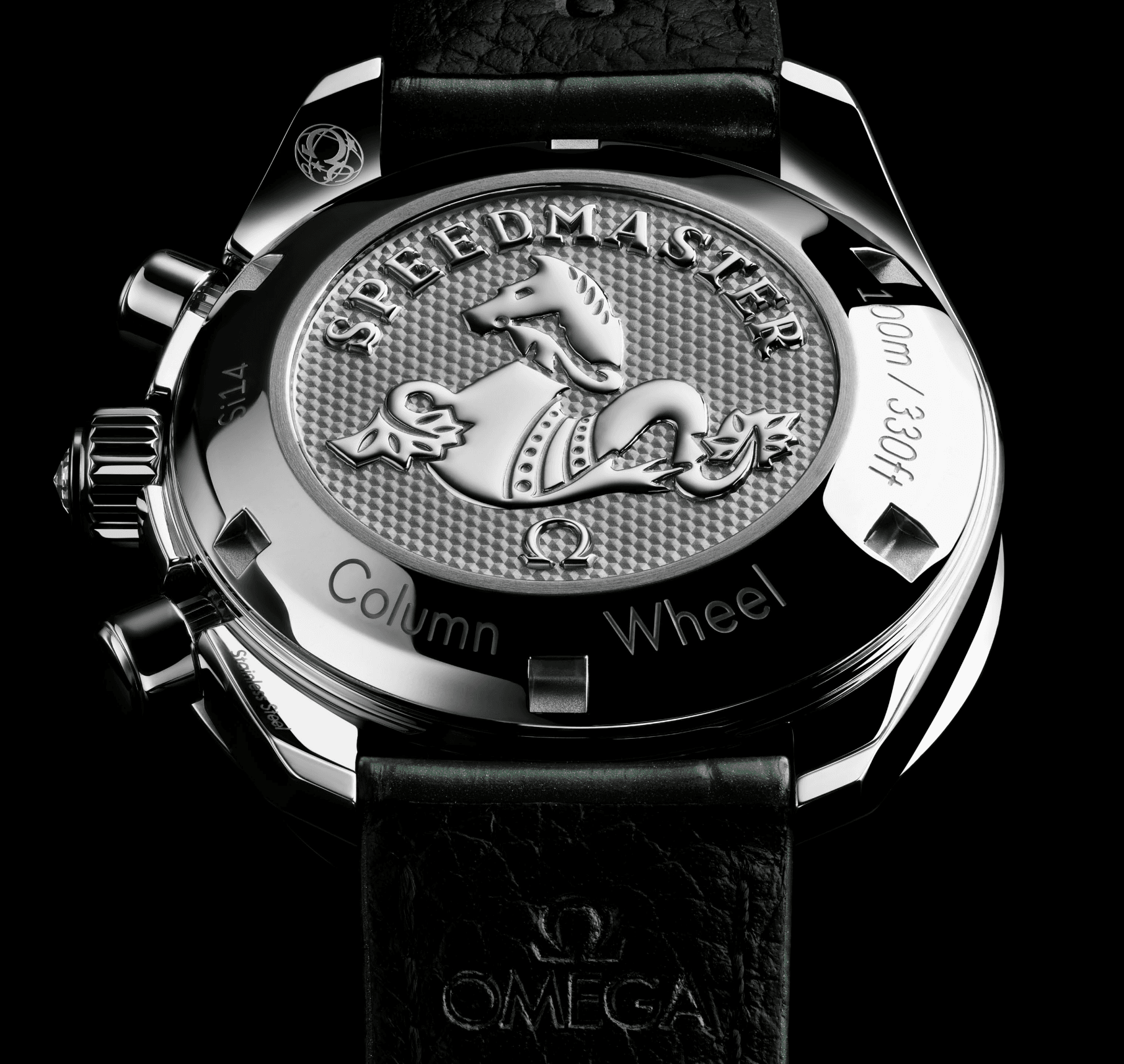 Screw-in caseback stamped with a Seahorse medallion