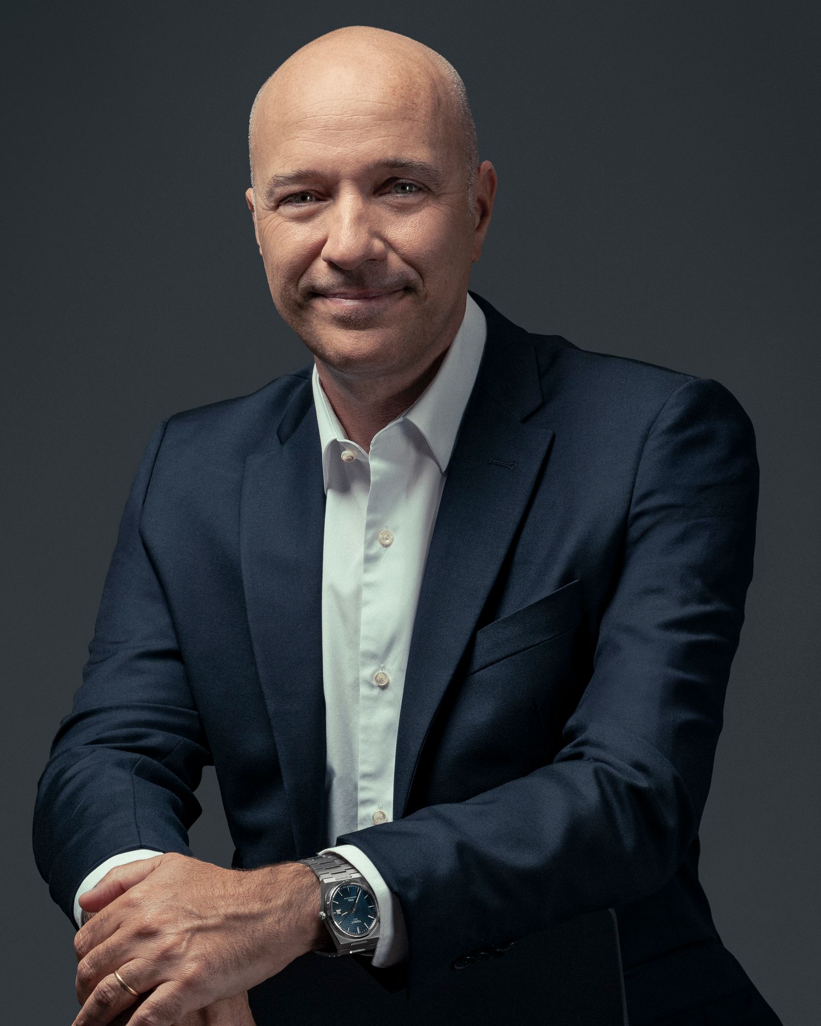 Sylvain Dolla_PortraitPro_4X5_WEB (3) (1).jpg