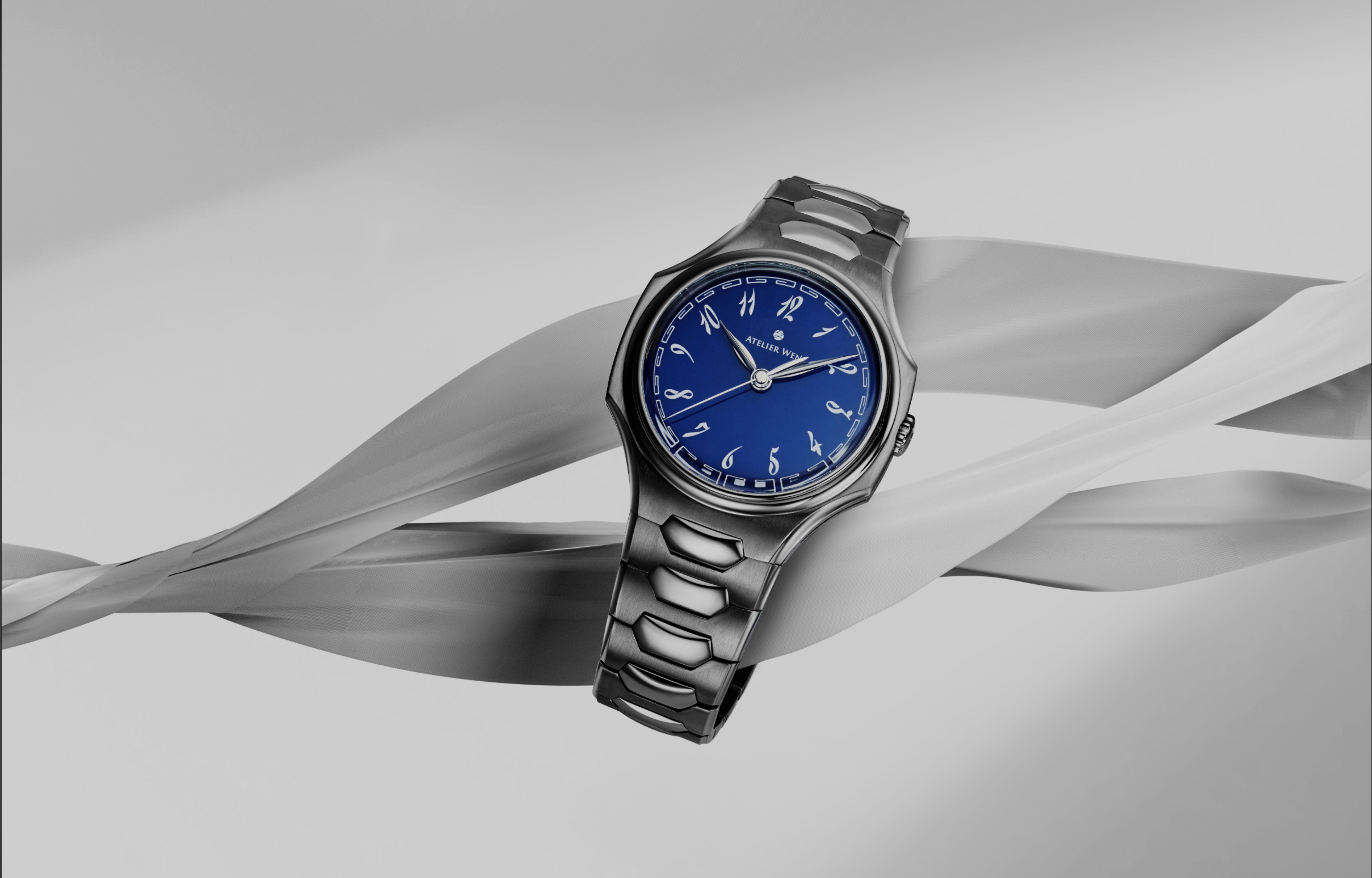 Atelier Wen Inflection Yuan Edition with blue Grand Feu enamel dial showcasing modern Chinese fine watchmaking