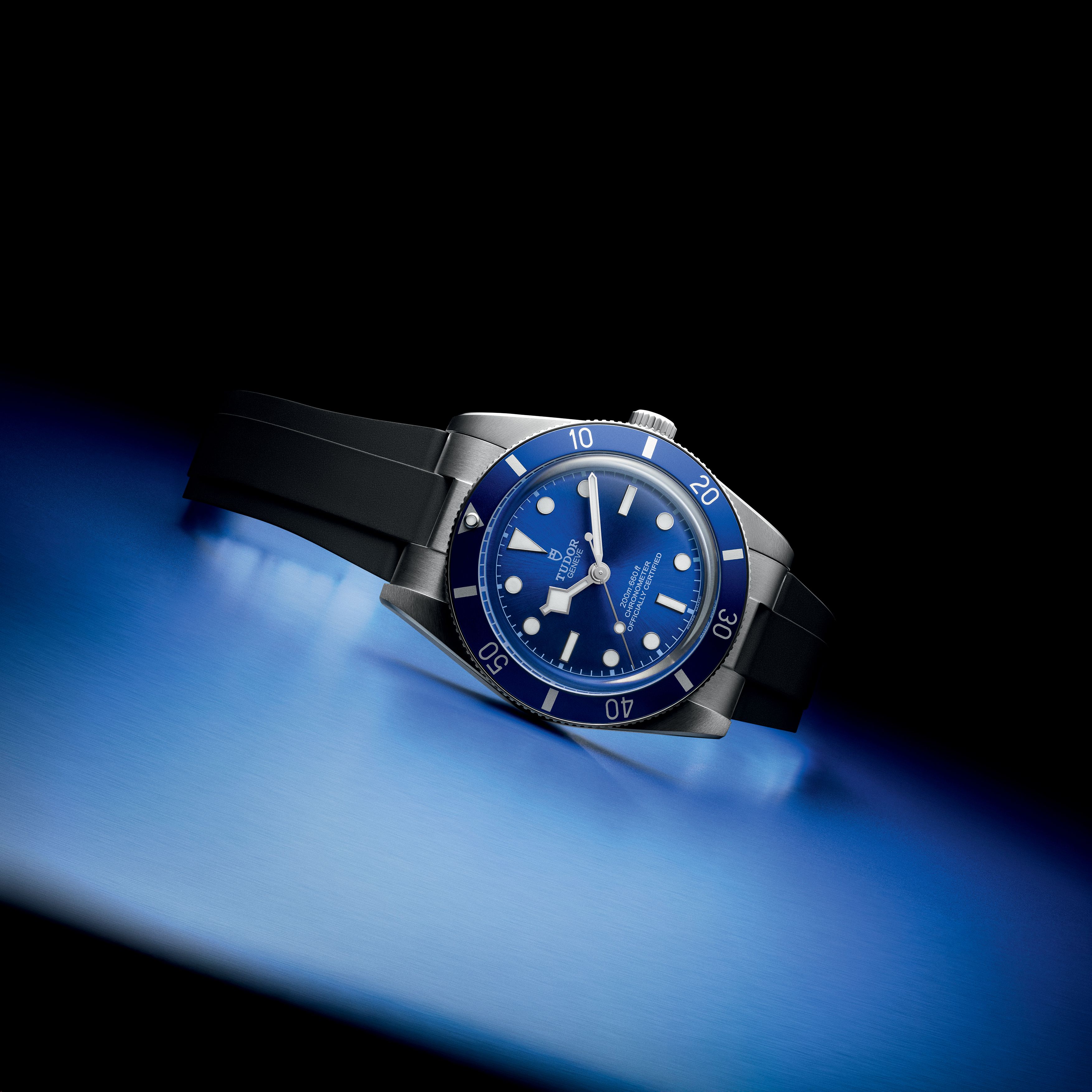 TUDOR_NP26_BLACK BAY 54 BLUE_LIFESTYLE_10.jpg