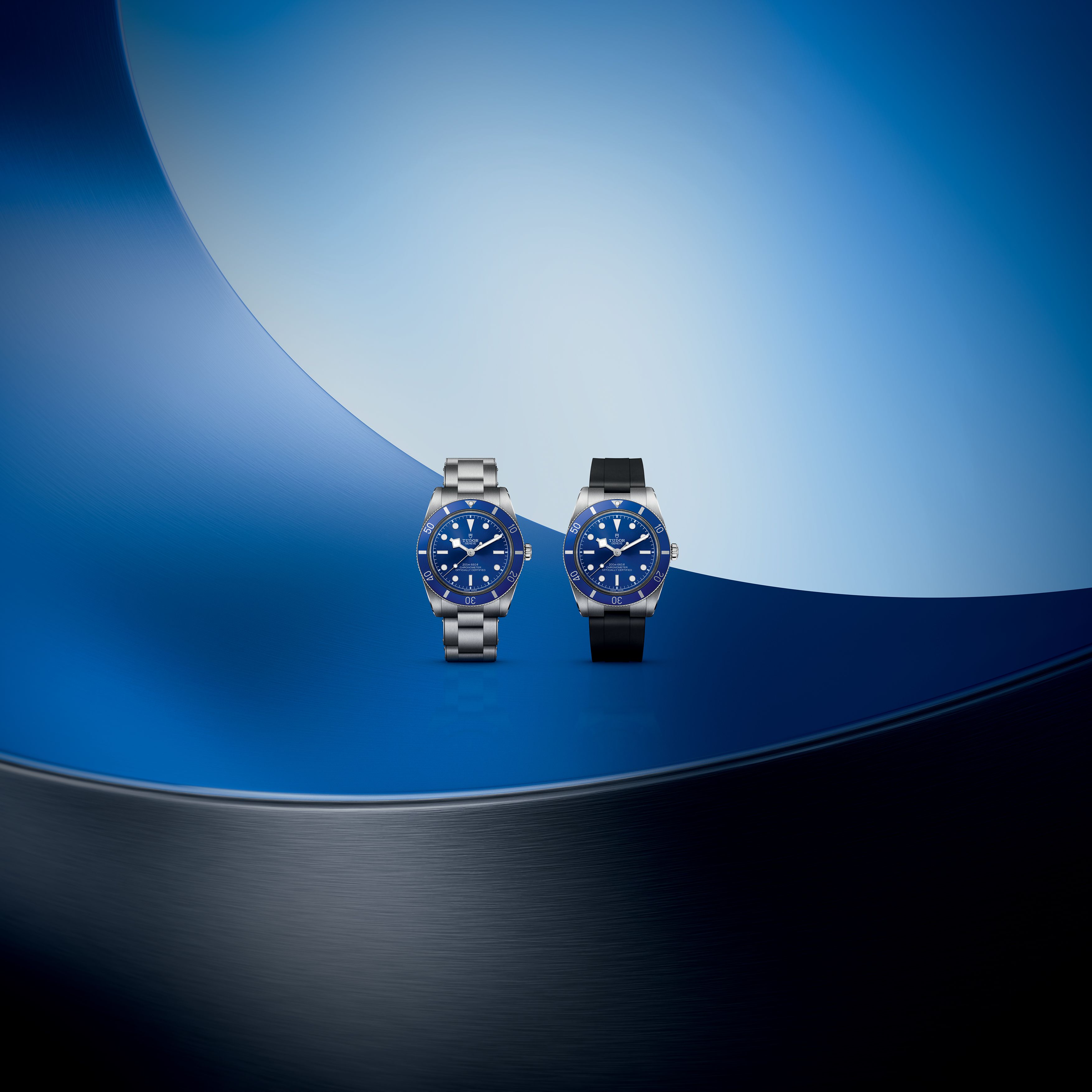 TUDOR_NP26_BLACK BAY 54 BLUE_LIFESTYLE_9.jpg