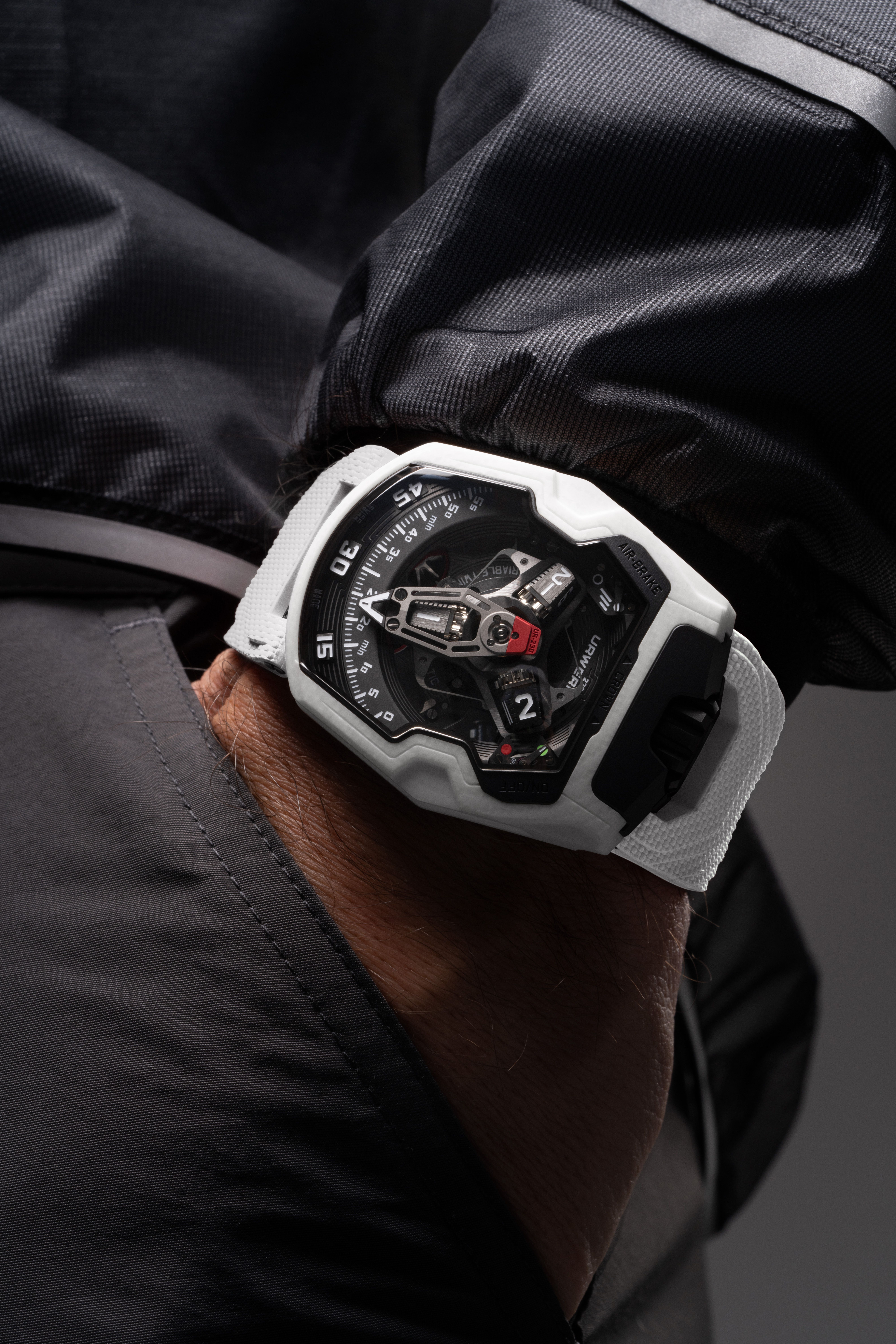 URWERK UR 230 Polaris.jpg