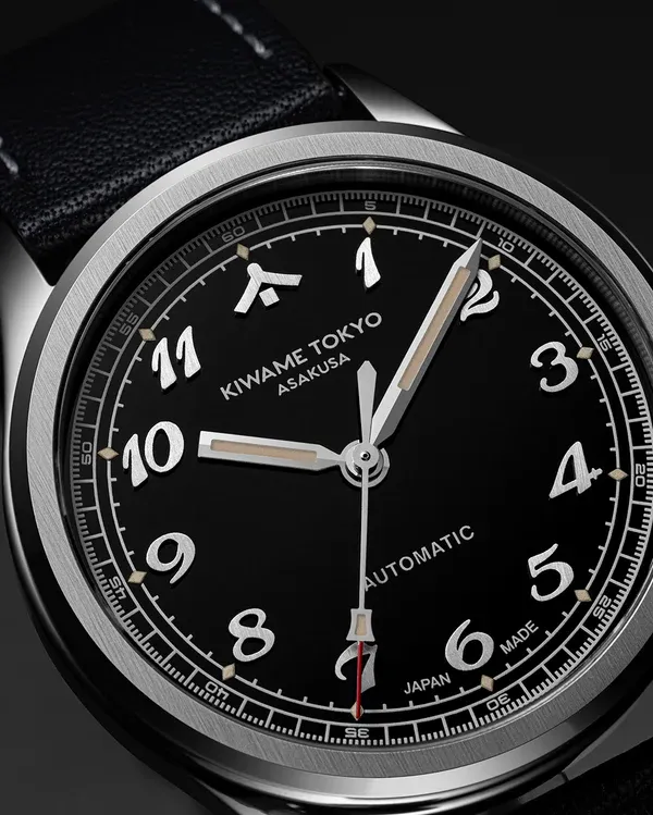 black_dial.webp