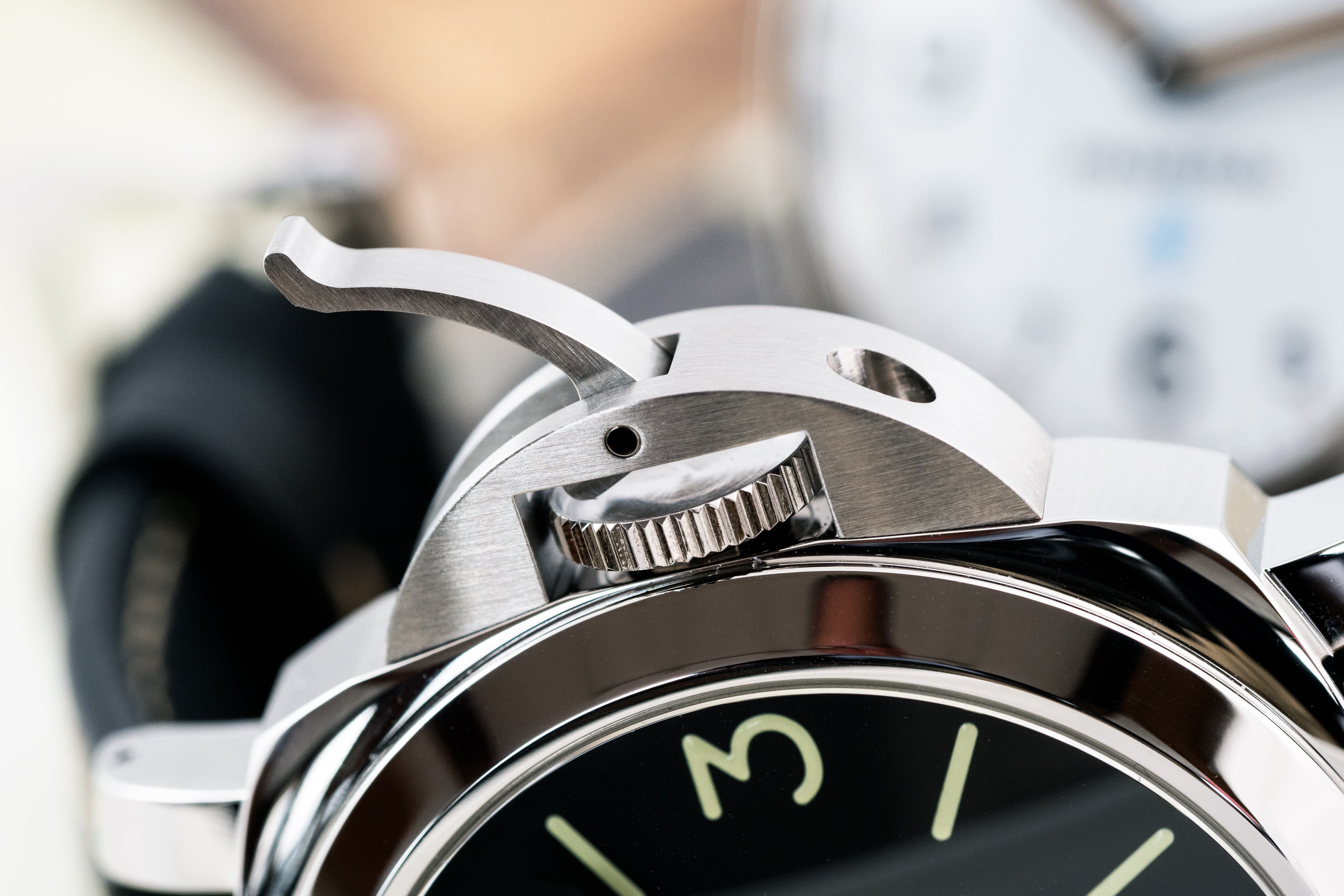 crown protecting device.jpg