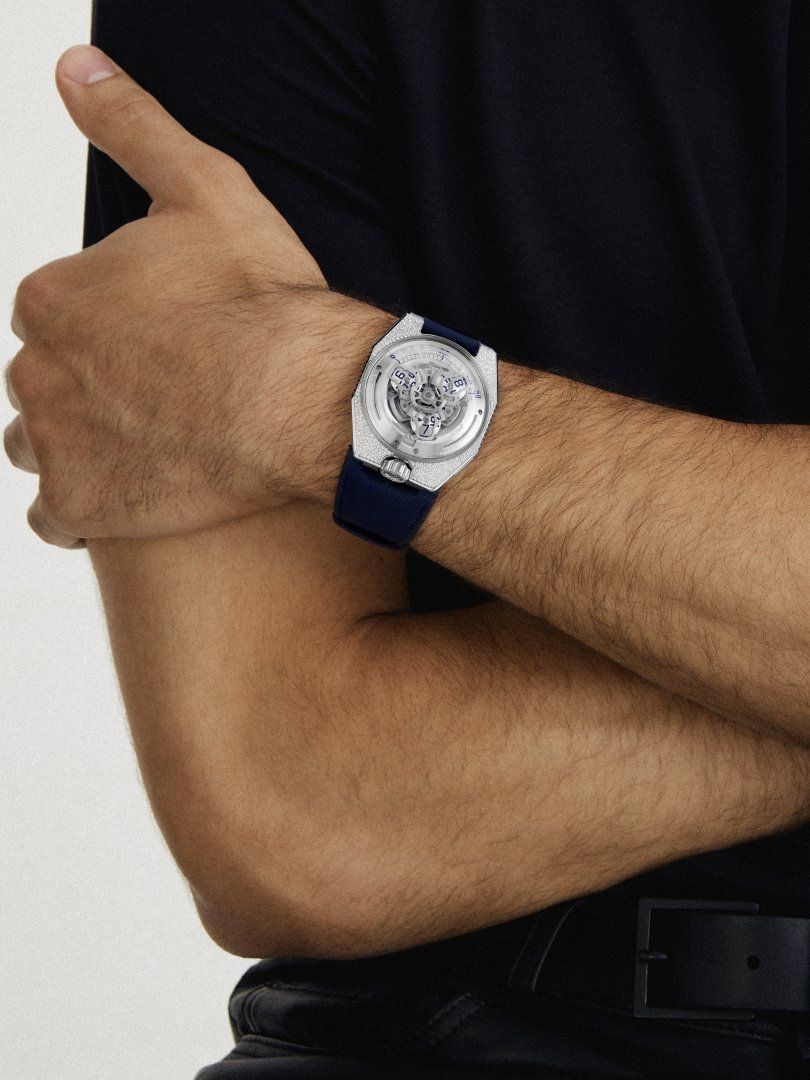 Urwerk UR-100V Stardust