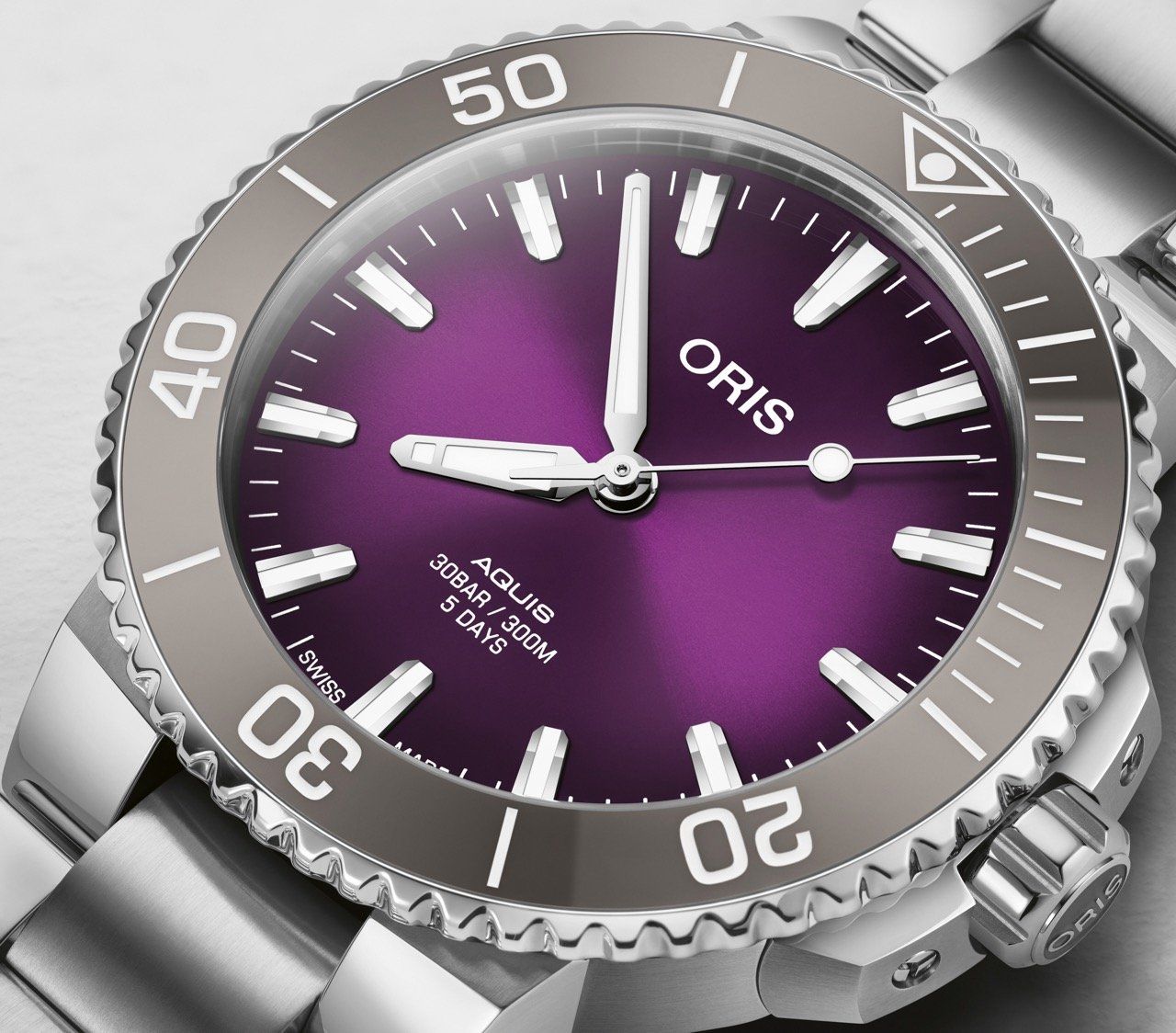 Purple dial and no-date: First ever in the Aquis line-up