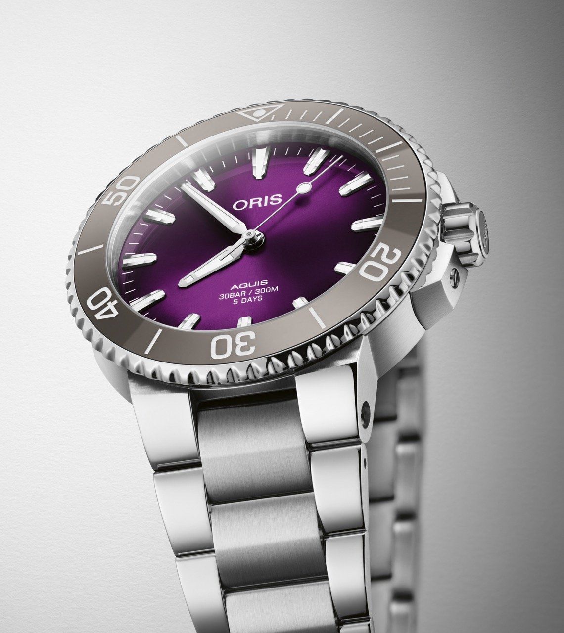 Powered by the Caliber 400, the watch offers water resistance of up to 300 meters