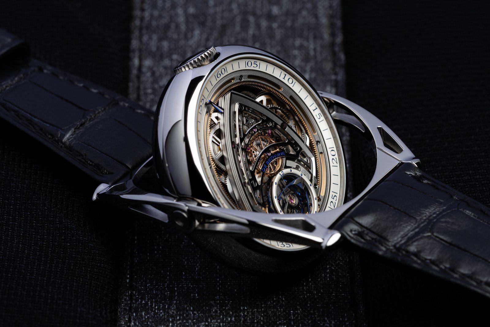 De Bethune Celebrates its 20th Anniversary With its 30th Calibre : The DB Kind of Two Jumping GMT 