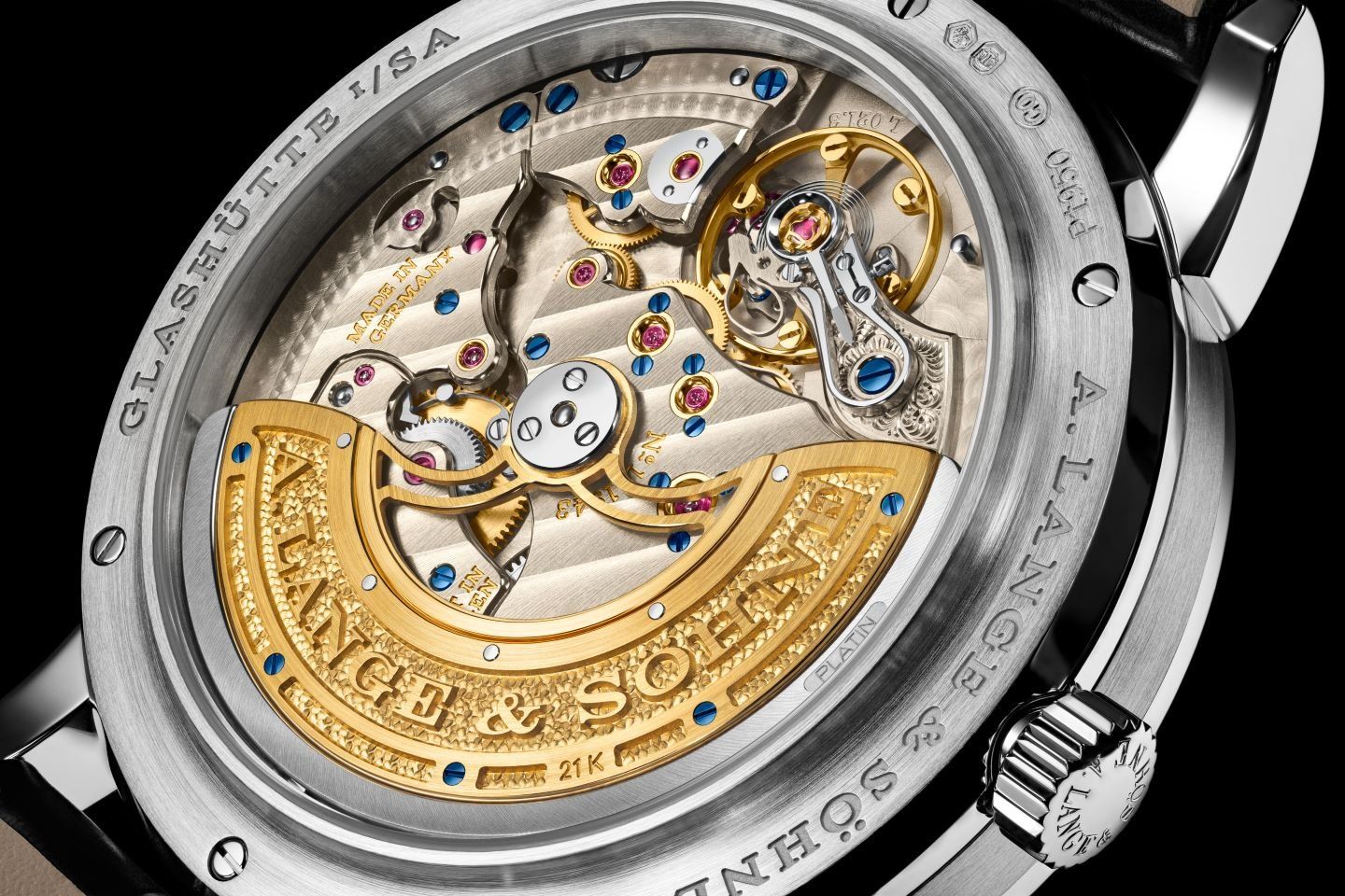 The hand-finished self-winding caliber L021.3 movement