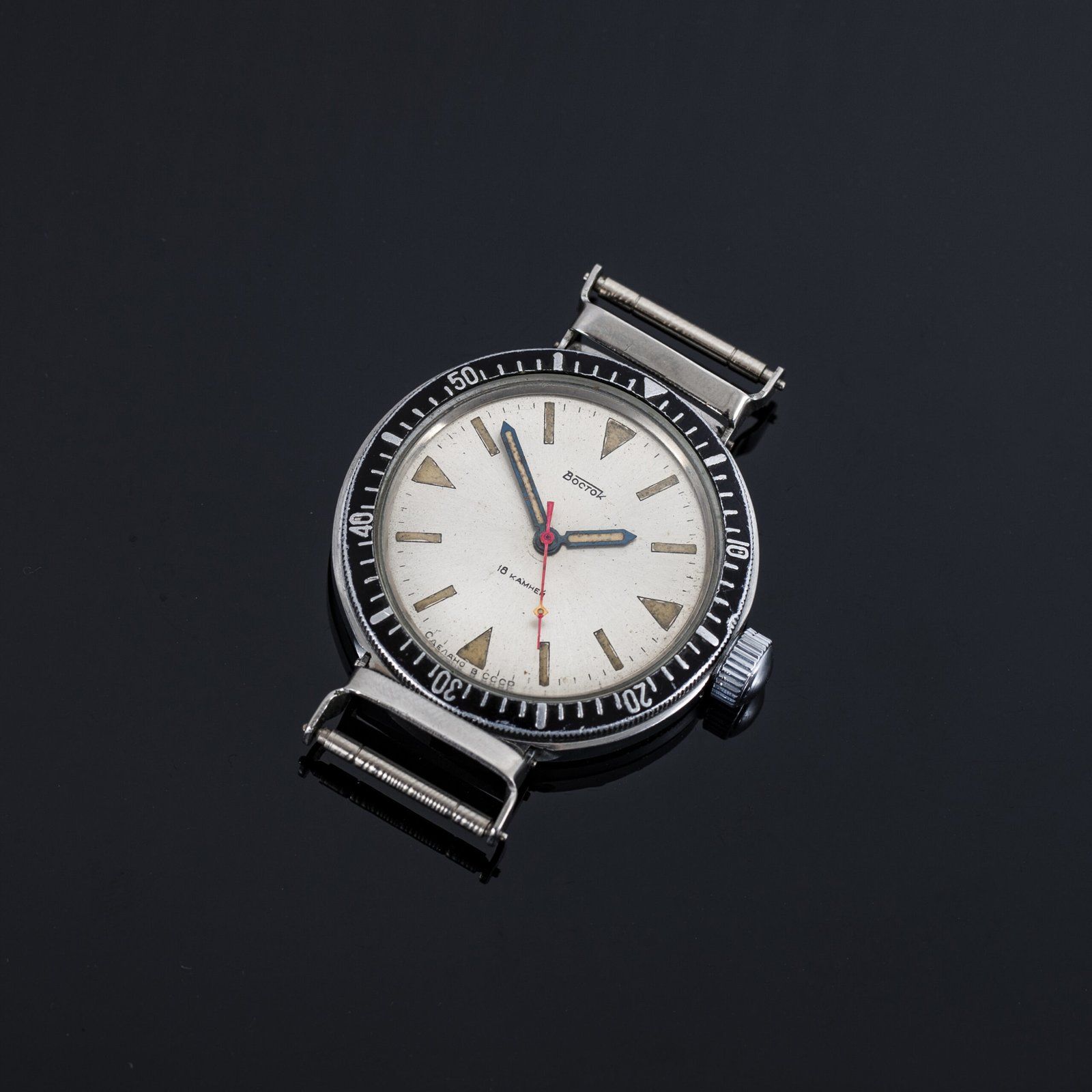 First Amphibian watch from Vostok watch factory ((Courtesy: Yuri Kravtsov; Instagram: sovietwatchmuseum)