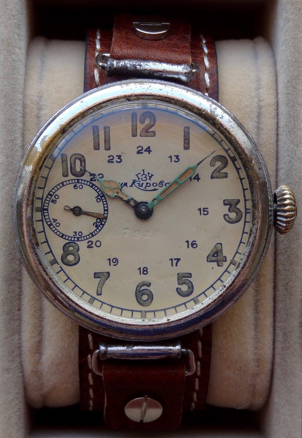 Kirova K-43 derived from Size 16 movement (Courtesy: Dashiell Stanford; https://mroatman.wixsite.com/watches-of-the-ussr)