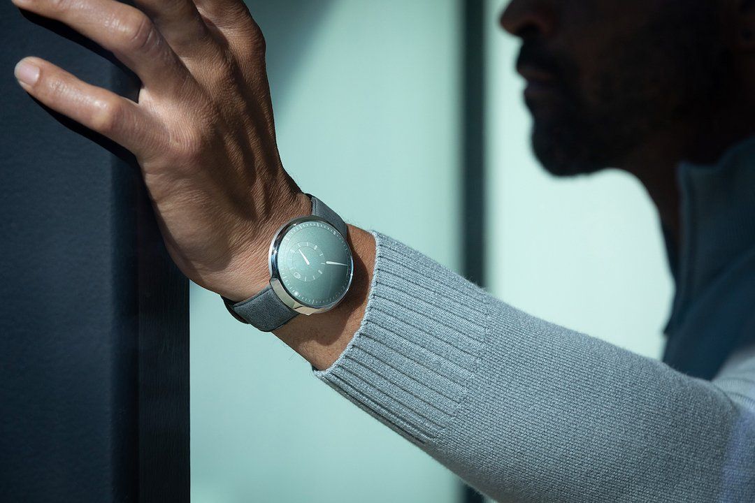Ressence Type 8 S - Lifestyle man 1 - LD (original)