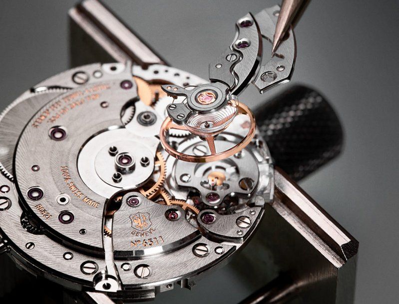 A Roger Dubuis Calibre with the Geneva Seal