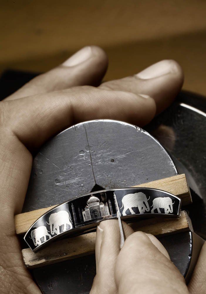 Hand-engraving of the Piaget Polo Tourbillon Relatif case with a chisel