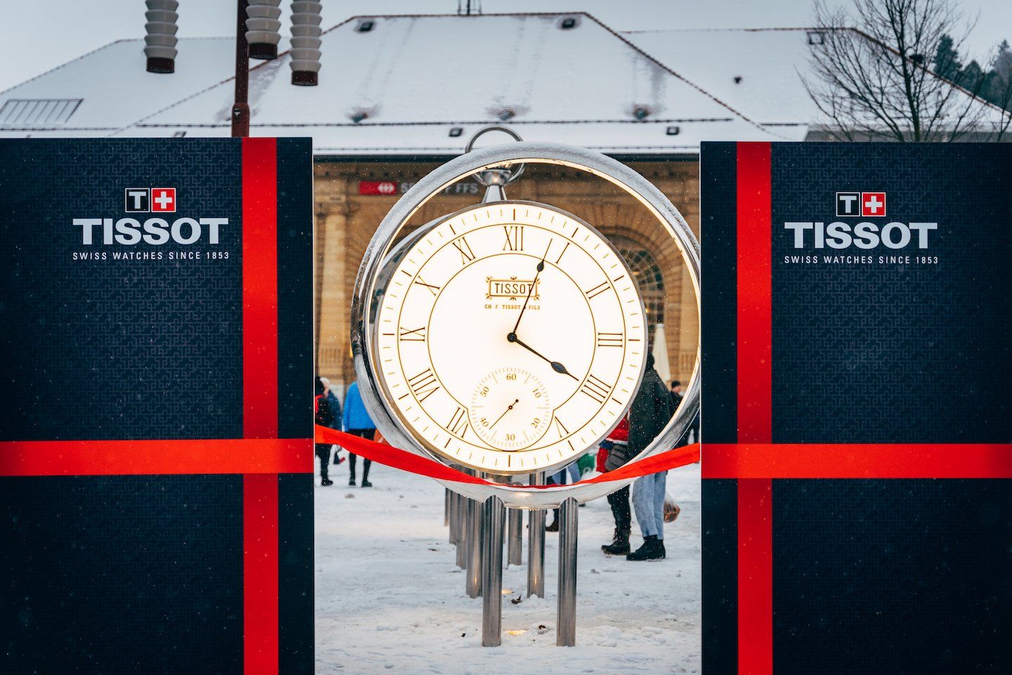 Tissot_-_Inauguration_Horloge_avec_ruban_