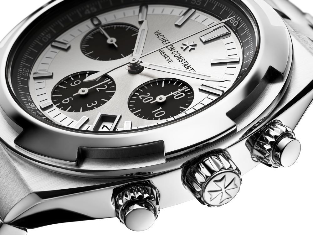 Vacheron Constantin Overseas Chronograph Now In A Panda Dial : Sporty-chic in two-tone