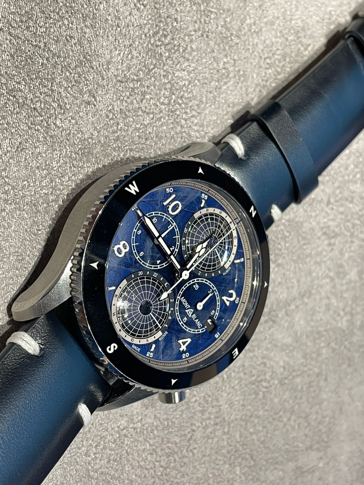 Montblanc - Geosphere Chronograph O Oxygen LE 290 - First Geosphere With A Chronograph