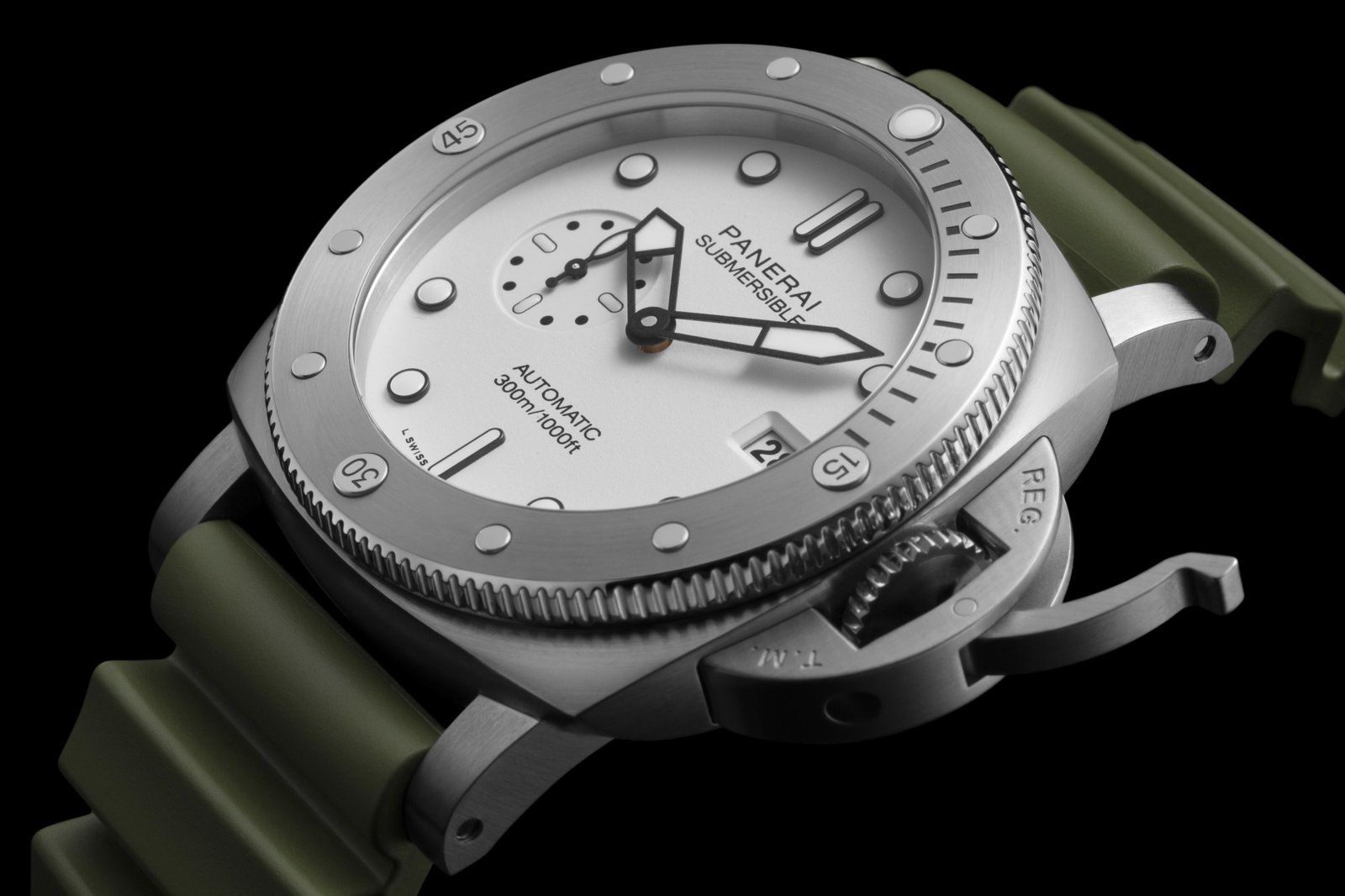 Watches and Wonders 2022 | Panerai Luminor Submersible Watch