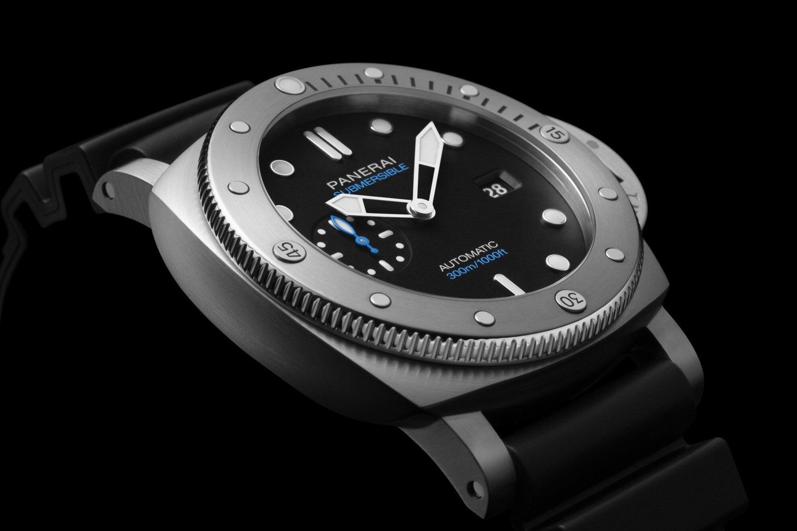 Watches and Wonders - Geneva 2022 | Panerai Luminor Submersible Watch