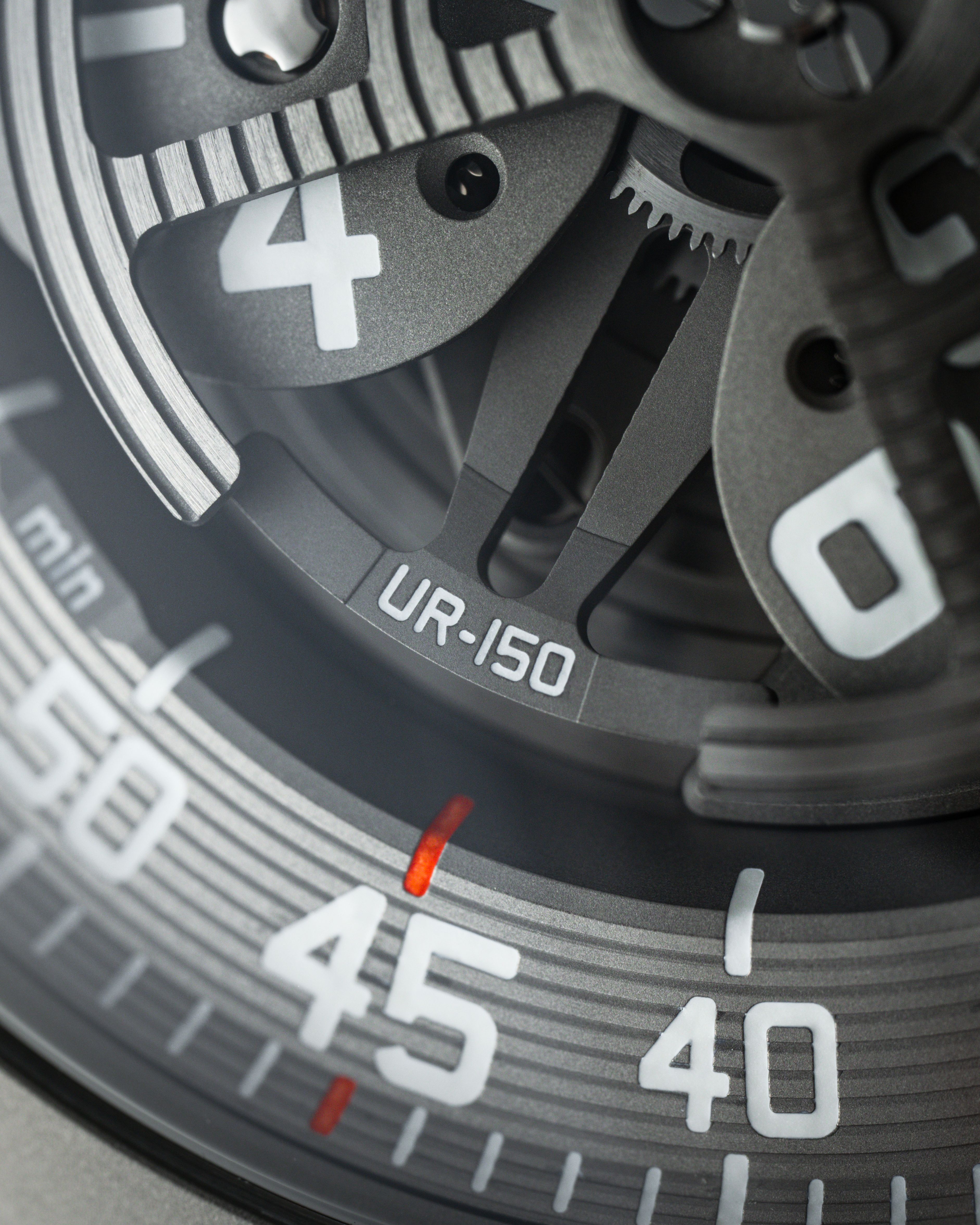 urwerk-ur-150-matte-34.jpg